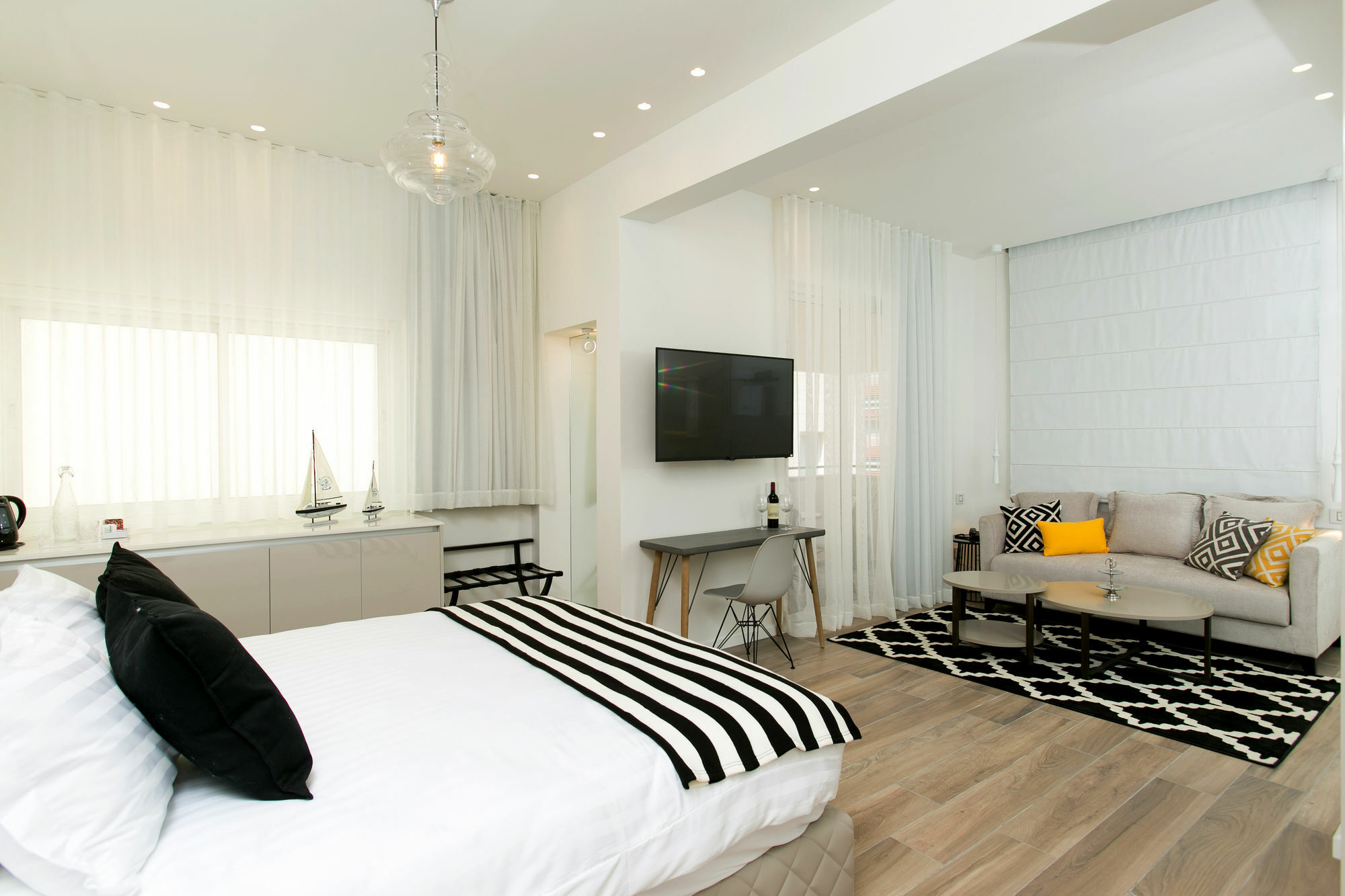 K Suites Tlv By The Beach Tel Aviv Exteriör bild