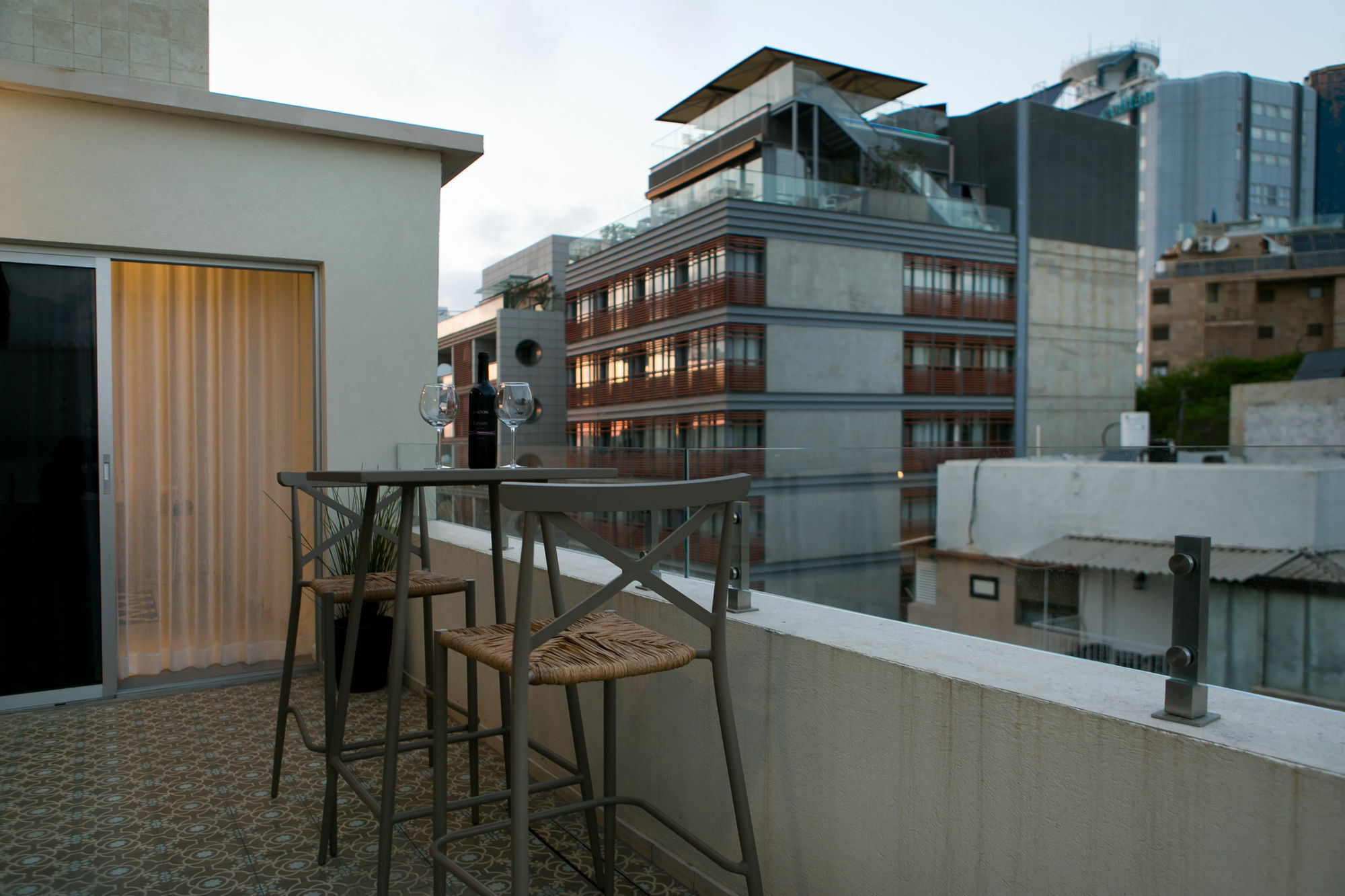 K Suites Tlv By The Beach Tel Aviv Exteriör bild