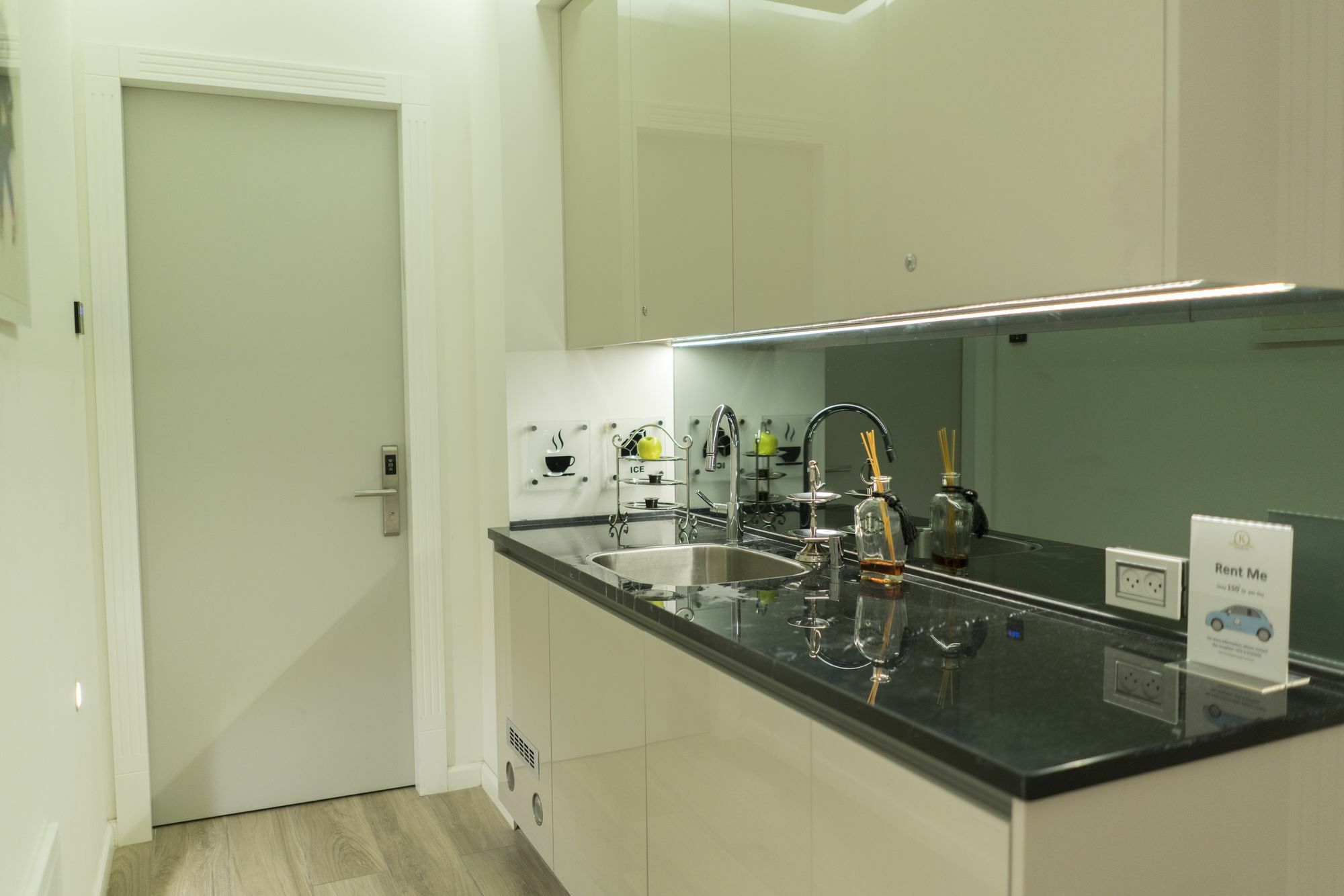 K Suites Tlv By The Beach Tel Aviv Exteriör bild